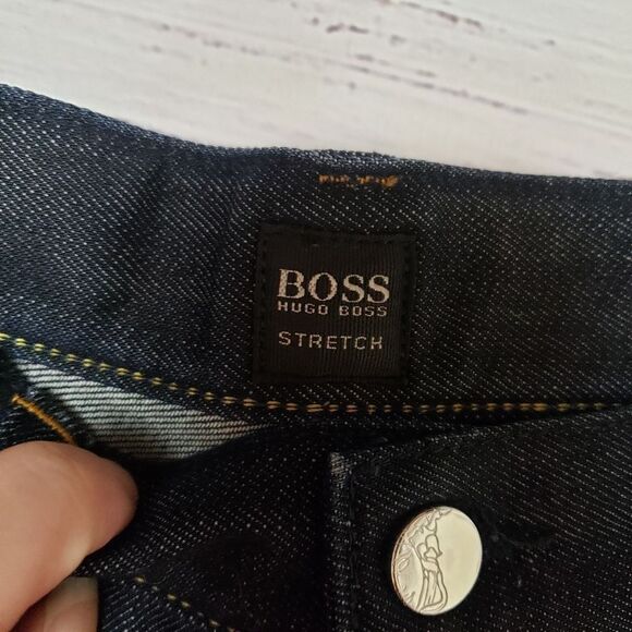 Men's Jeans by Hugo Boss stretch 32 dark wash. - Picture 5 of 12